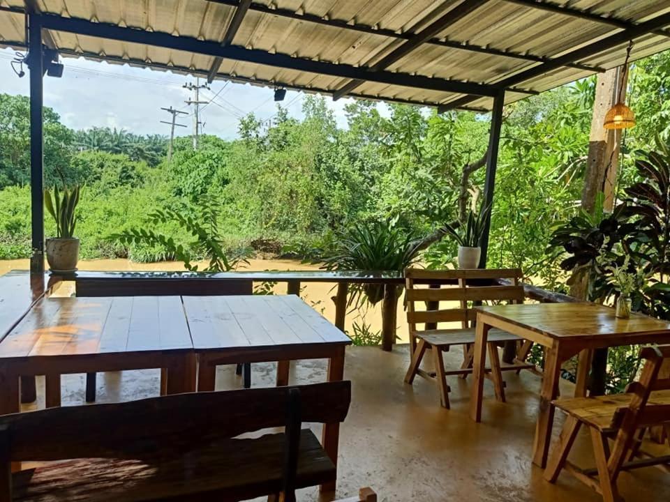 Suankafae Resort สวนกาแฟรีสอร์ท สุราษฎร์ธานี ภายนอก รูปภาพ